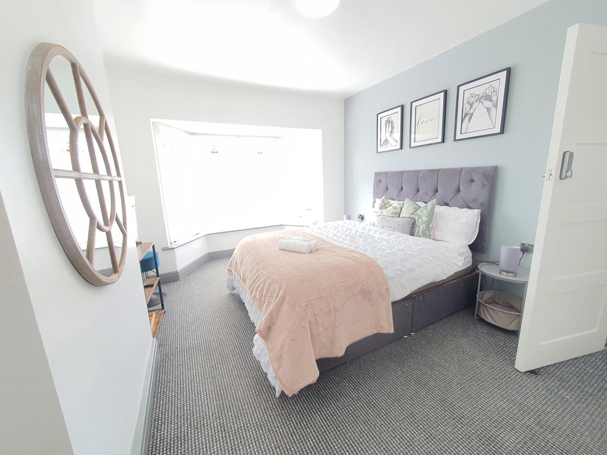 Only Family Groups - Pets Stay For Free - Sleeps 8 - Sofabed Blackpool Exterior foto